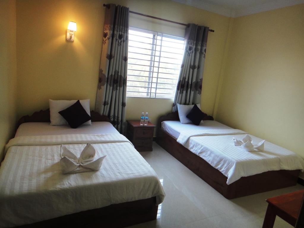 Twin Room with View